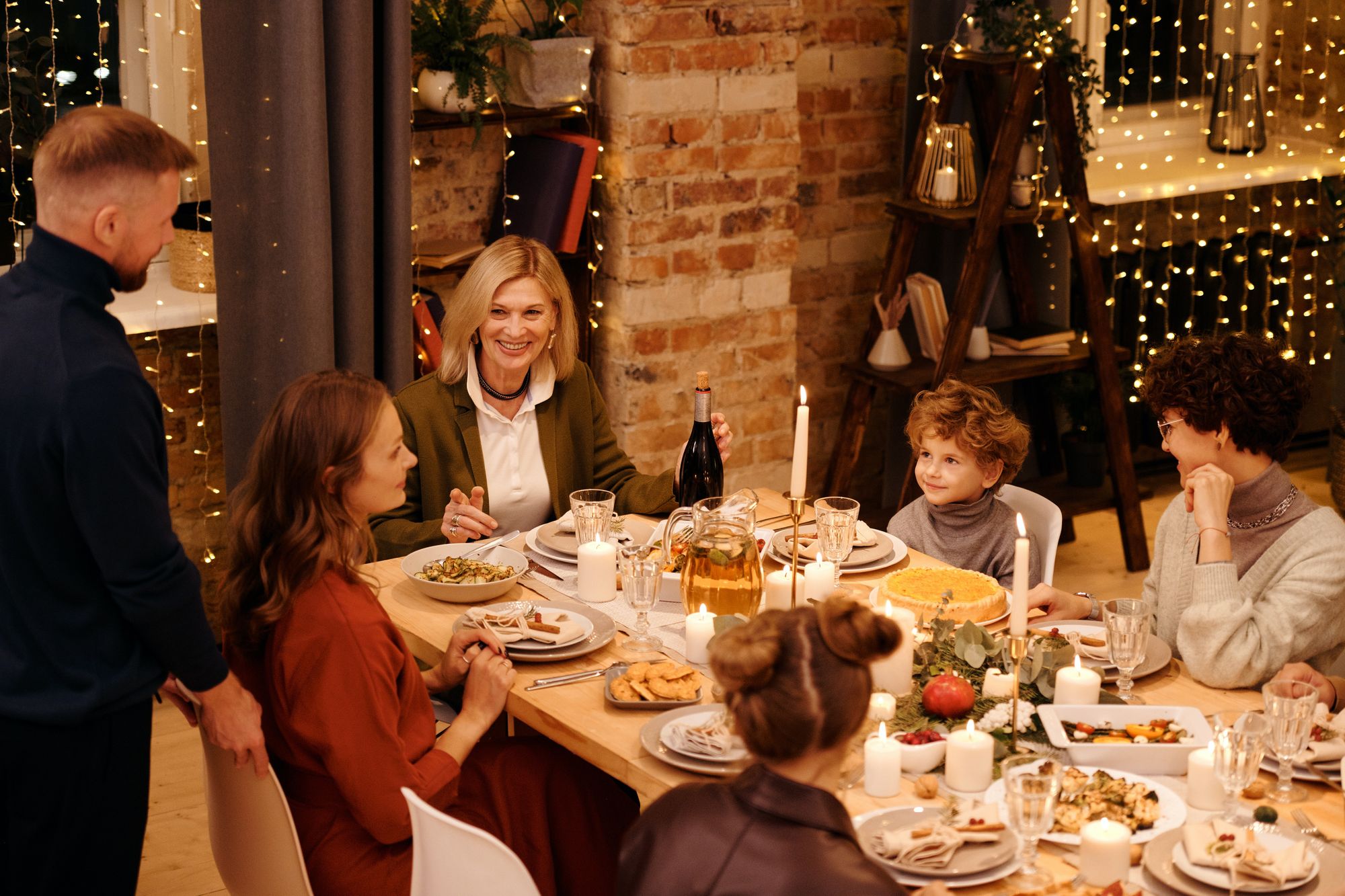 Christmas Would You Rather Questions - Minds in Bloom